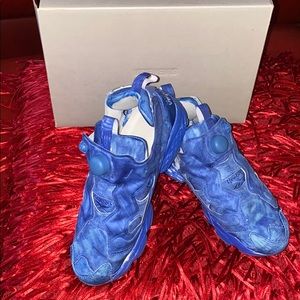 Vetements blue sneakers